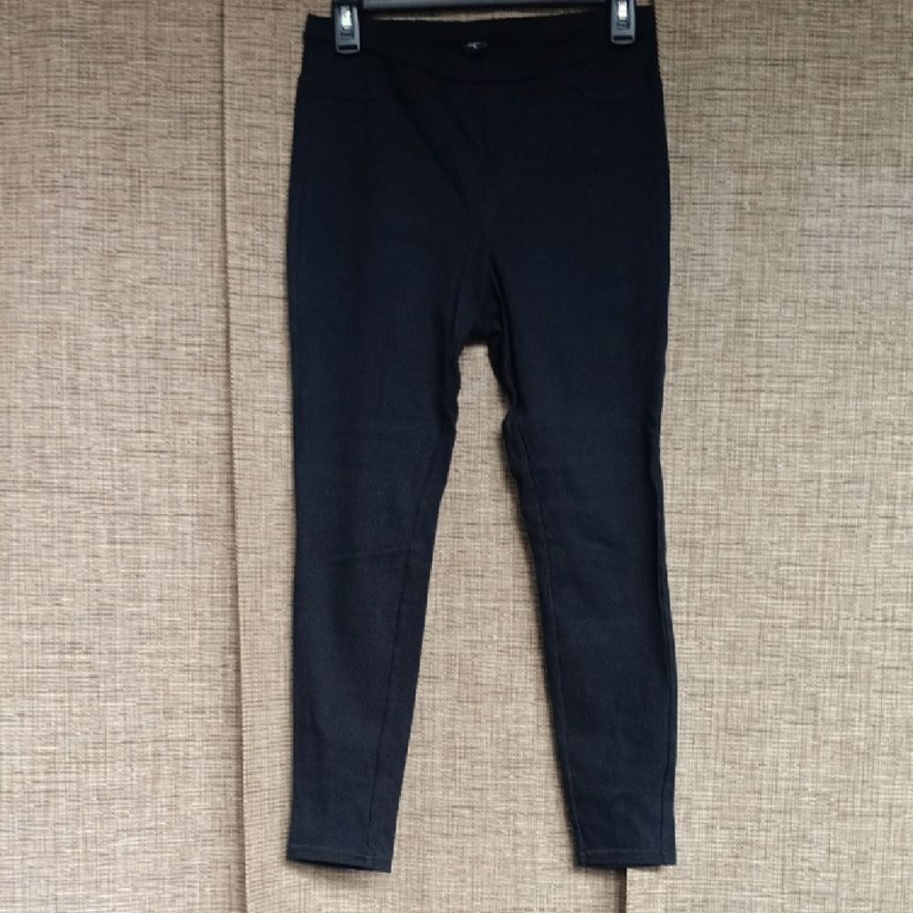 HUE Classic Black Cotton Leggings